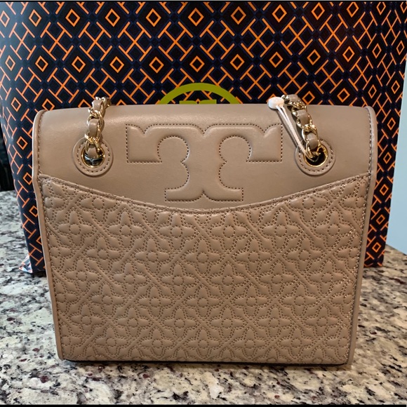 NWT Authentic Tory Burch Bryant Shoulder Bag - Picture 2 of 8